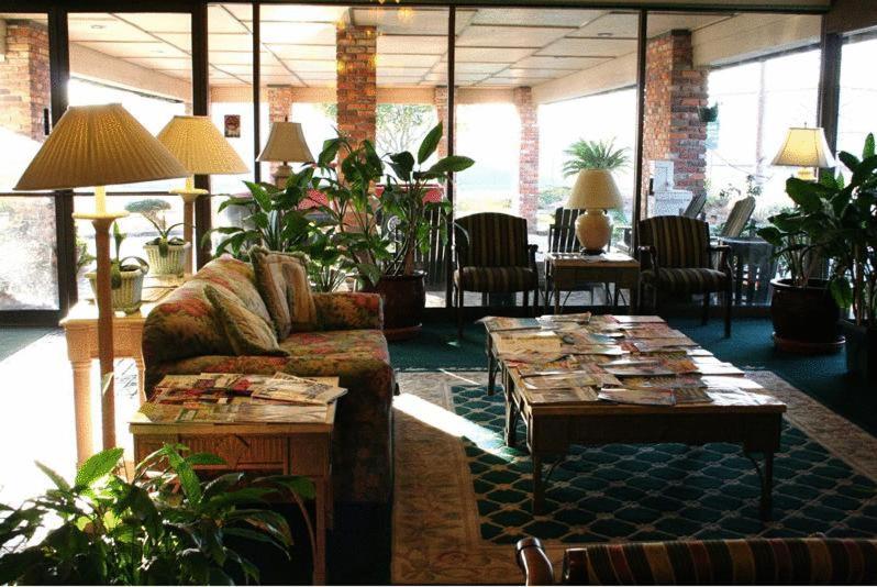 Quail Run Lodge Савана Екстериор снимка